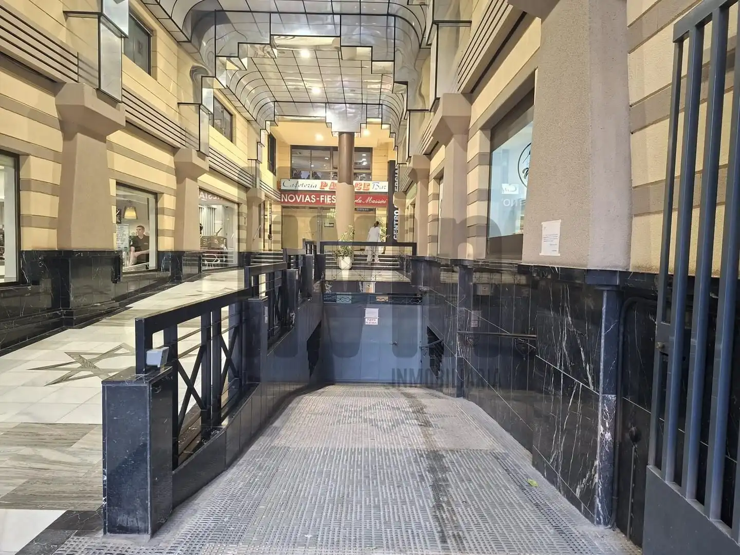 Garaje de alquiler en NAVAS DE TOLOSA, 4, Avda de Madrid - Pº de la Estación