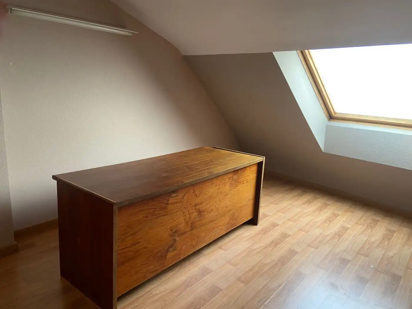 Habitación de Oficina de alquiler en Ponferrada con Aire acondicionado