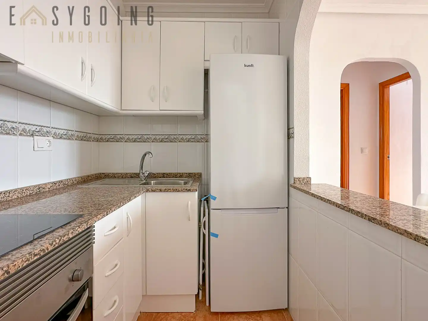 Cocina de Apartamento en venta en Torrevieja con Terraza y Piscina comunitaria
