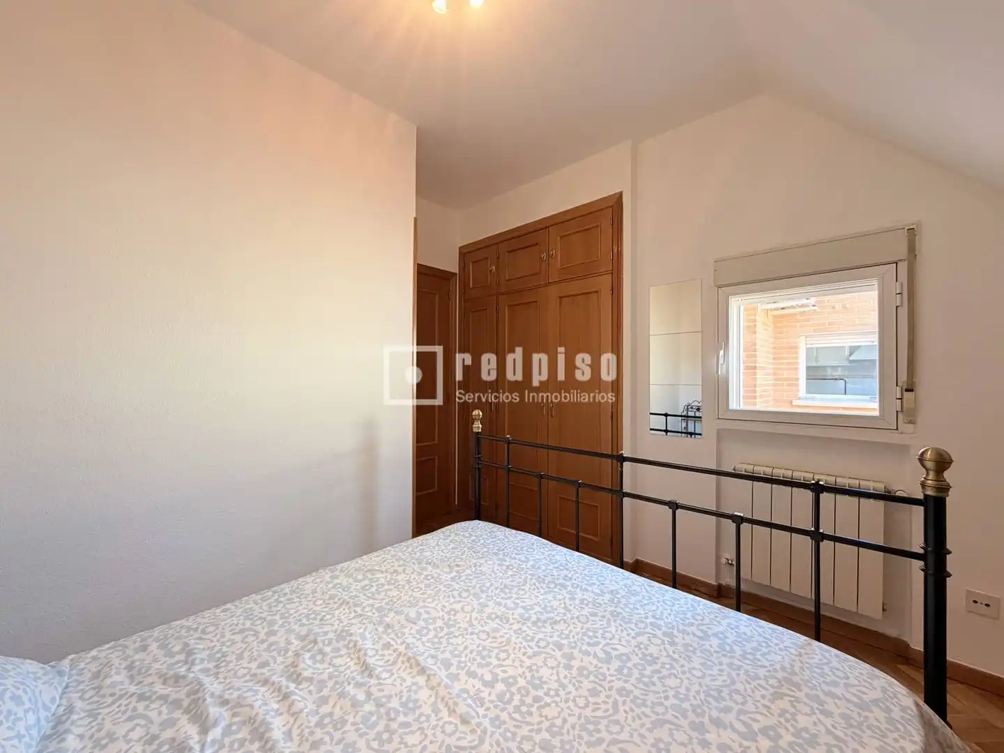 Bedroom of Attic for rent in Madrid