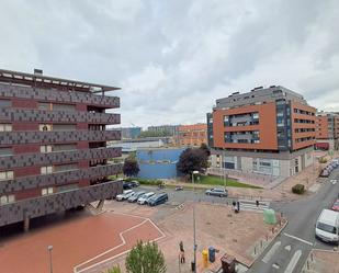 Vista exterior de Pis en venda en Barakaldo  amb Calefacció, Terrassa i Moblat