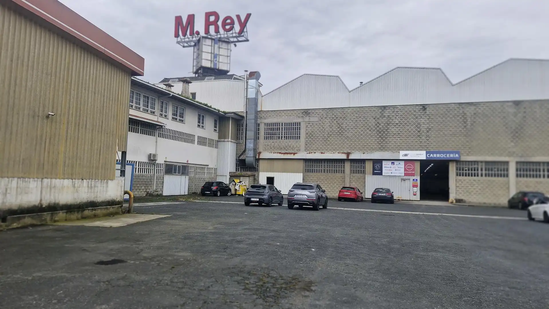 Vista exterior de Nau industrial de lloguer en Narón