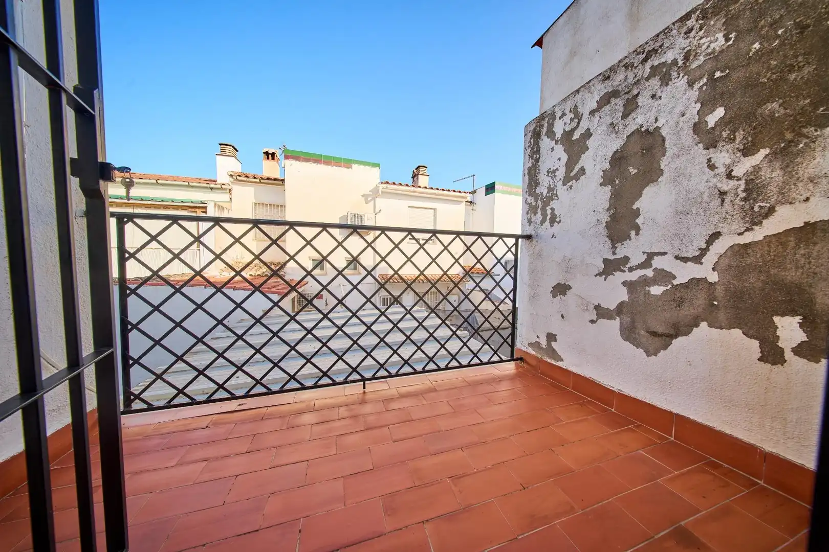 Terrasse von Einfamilien-Reihenhaus zum Verkauf in Jun