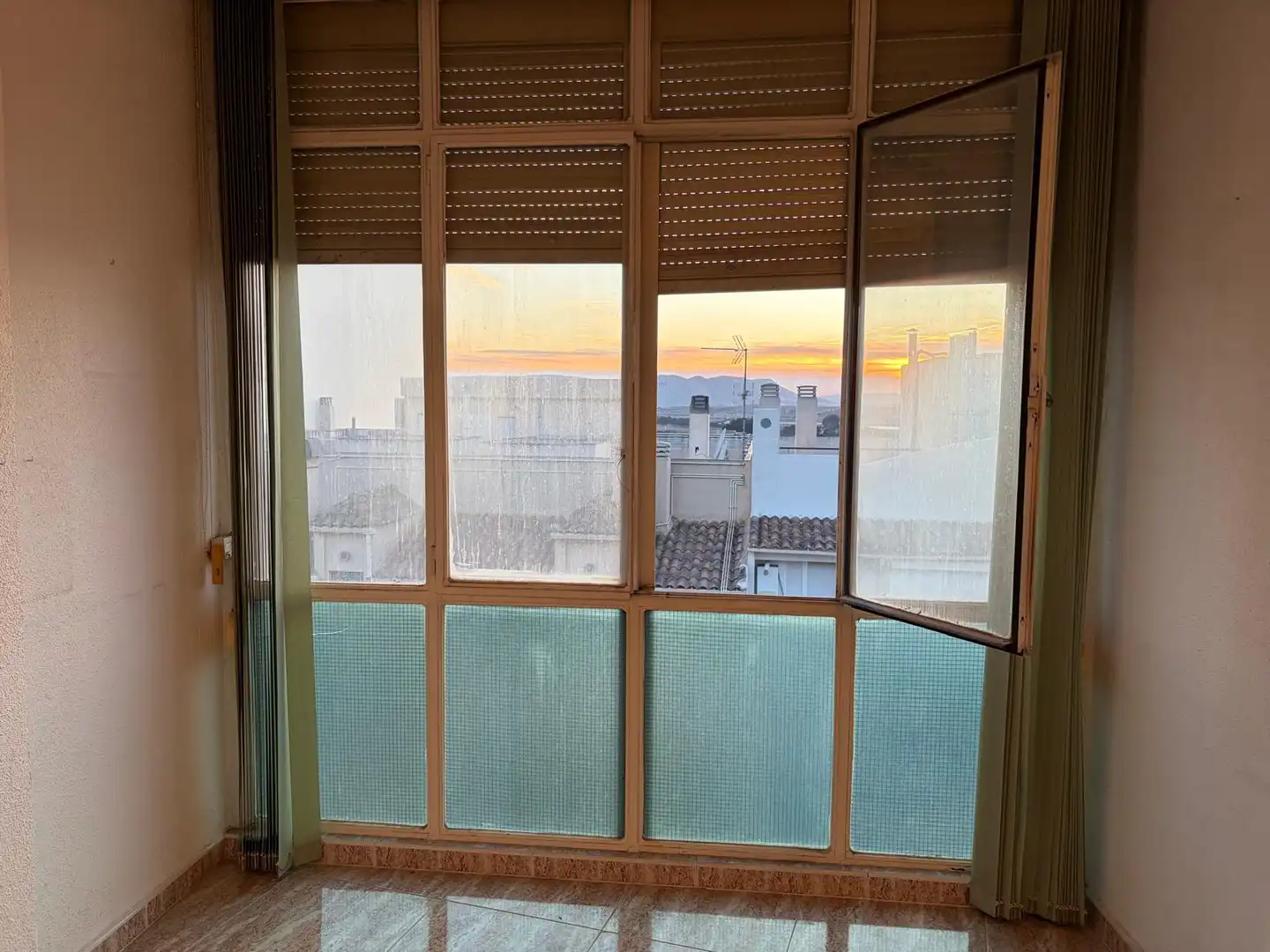 Habitación de Piso en venta en Villena con Aire acondicionado, Trastero y Balcón
