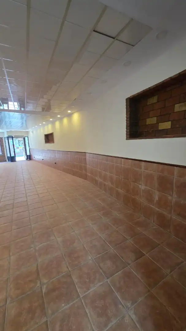 Local commercial à louer à Calle José Ramón Mélida 19, imagen 4