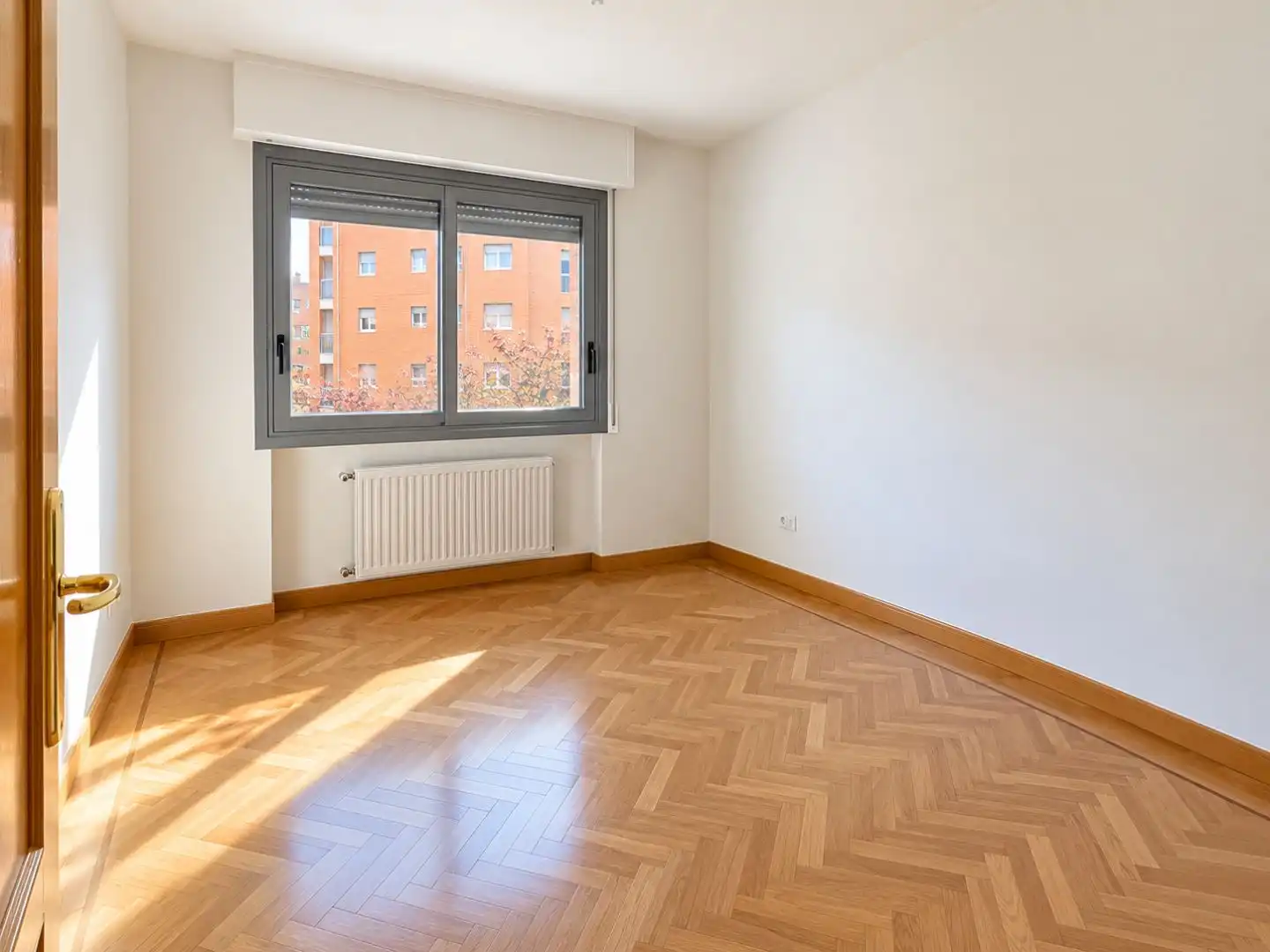 Schlafzimmer von Wohnung zur Miete in  Madrid Capital mit Klimaanlage