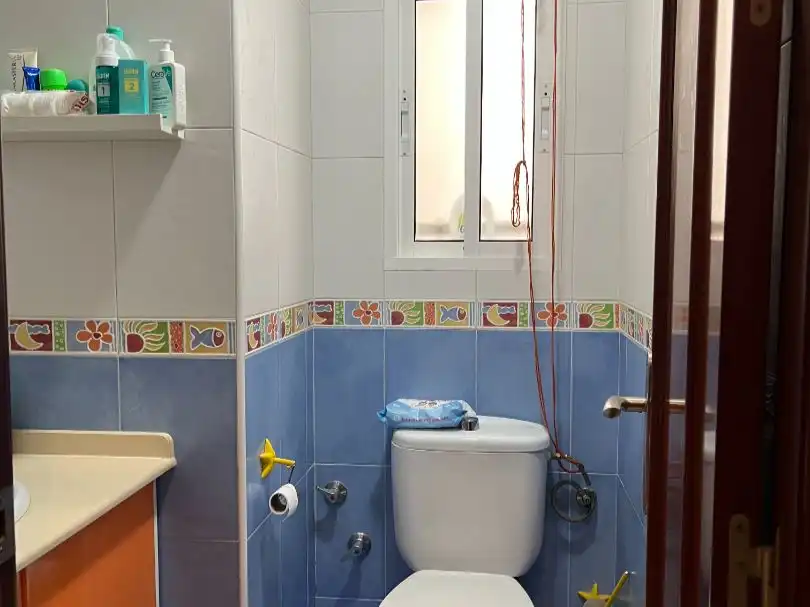 Baño de Piso en venta en Ceuta con Trastero, Amueblado y Lavadora