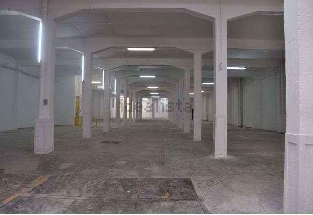 Local comercial en Alquiler en Carrer de la Riera del Fonollar en Casablanca