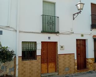 Vista exterior de Casa adosada en venda en Yunquera amb Terrassa i Balcó