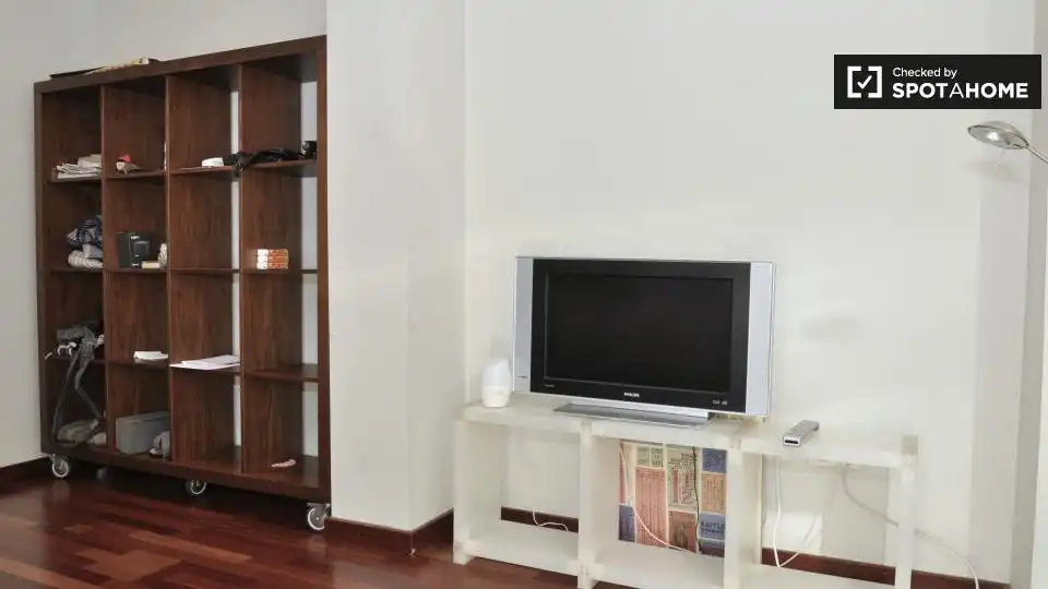 Habitació a Sant Pere, Sta. Caterina i la Ribera