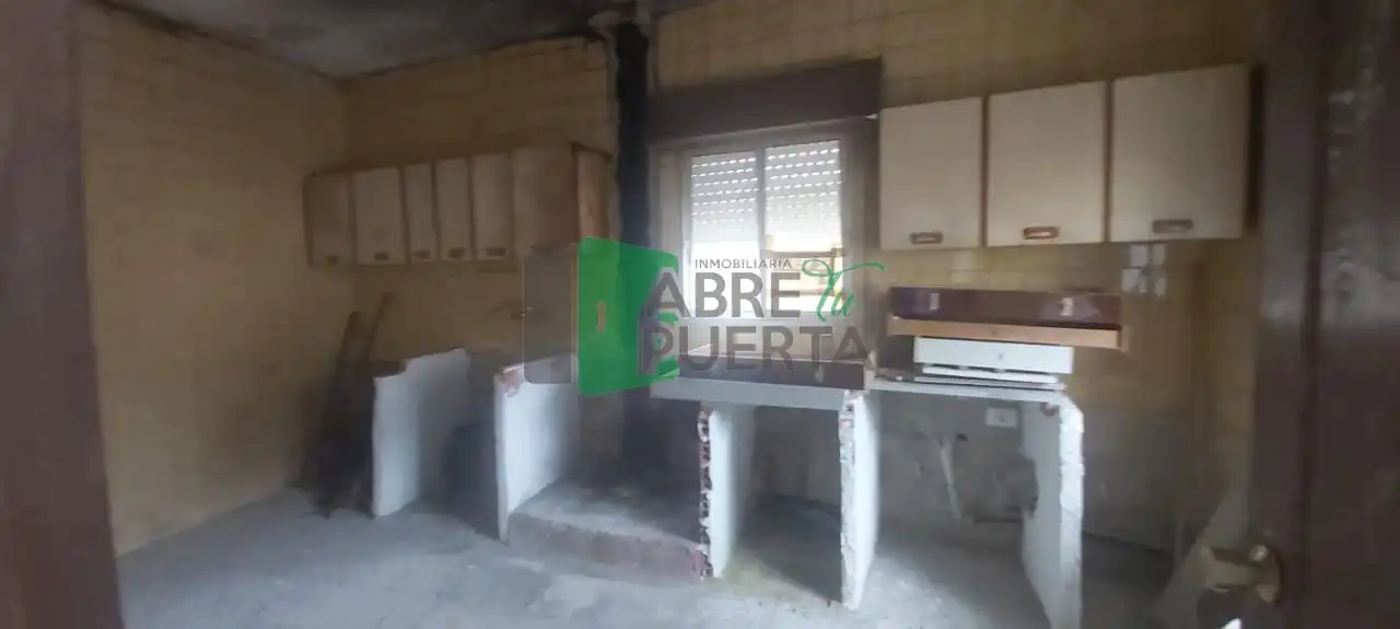 Cocina de Casa o chalet en venta en A Bola  con Calefacción, Jardín privado y Amueblado