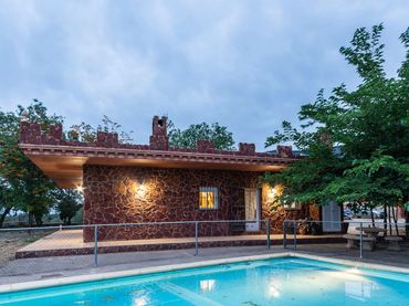 Casa rústica con jardín en venta en Canjáyar