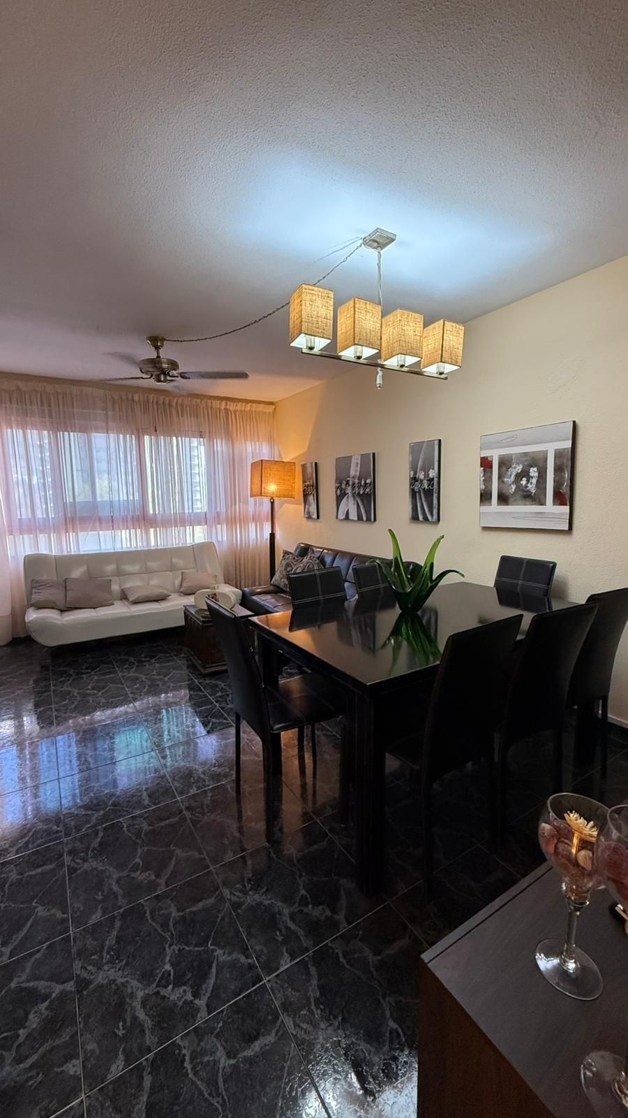Sala d'estar de Apartament en venda en Benidorm amb Aire condicionat, Calefacció i Jardí privat