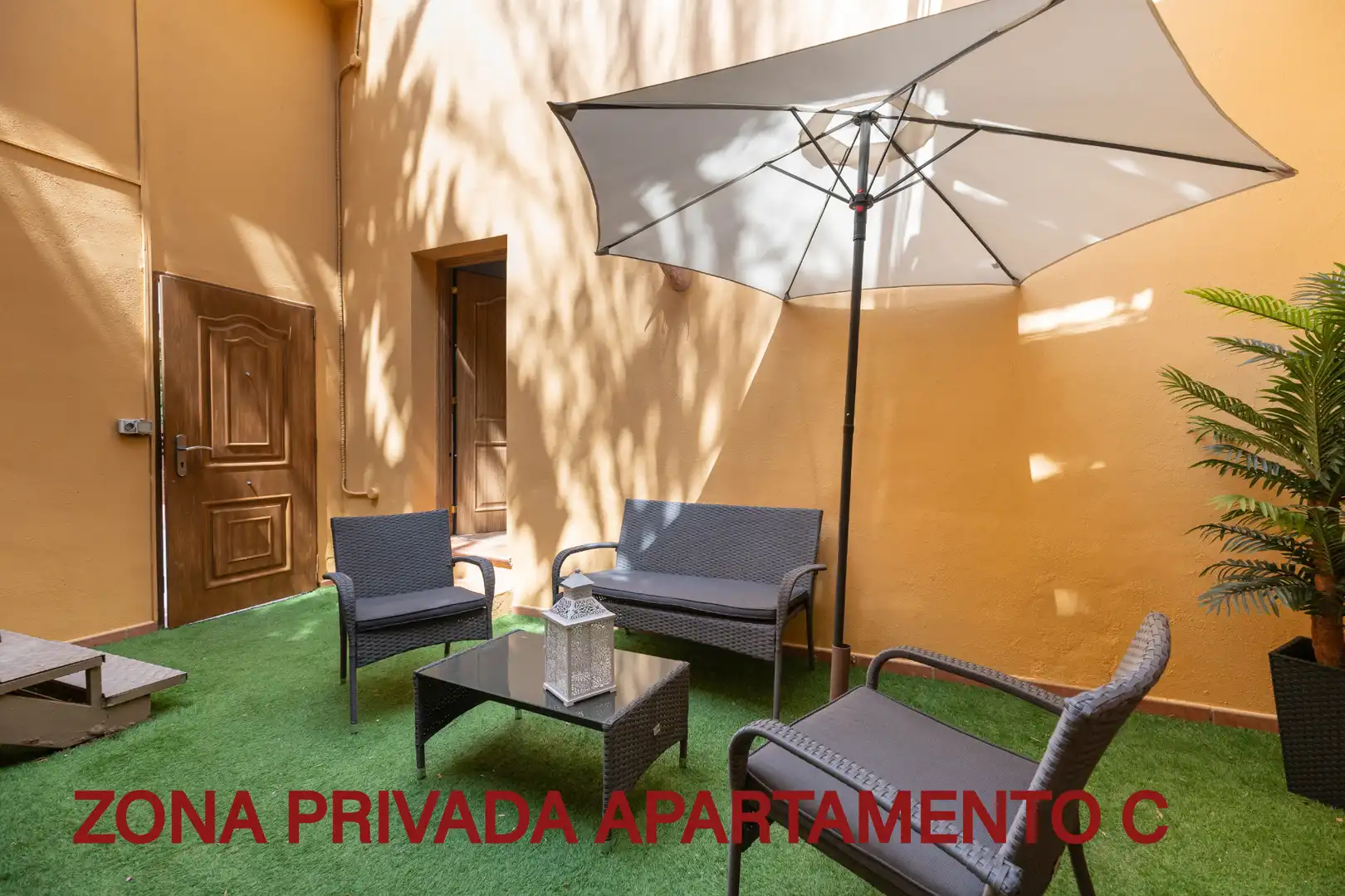 Terrassa de Apartament de lloguer en Málaga amb Aire condicionat, Parquet i Moblat
