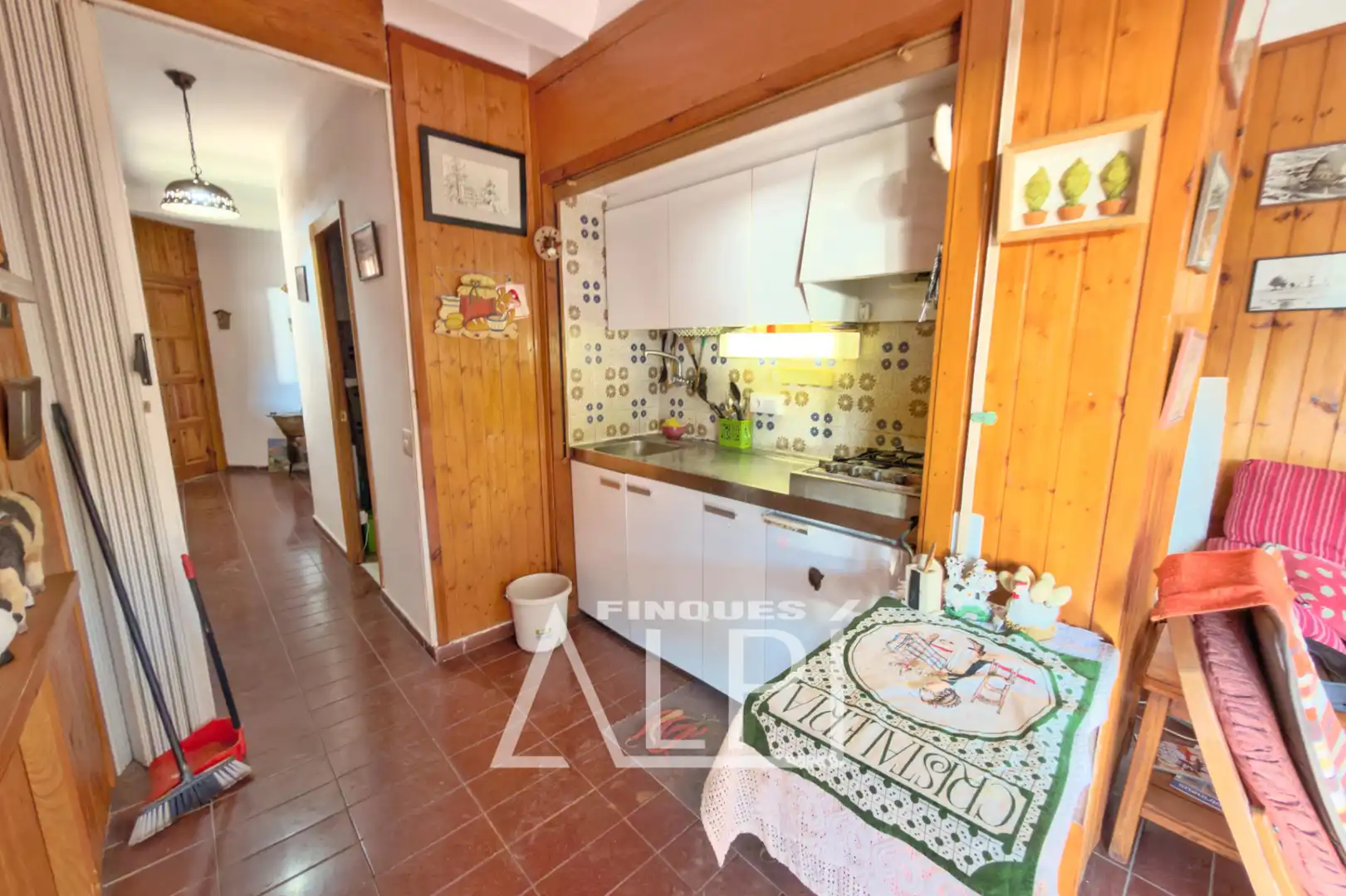 Kitchen of Apartments for sale in Alp  with Heating, Storage room and Furnished