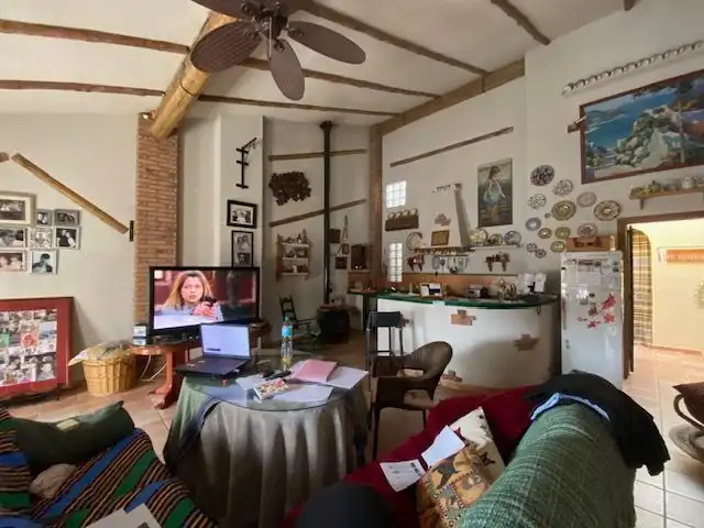 Sala d'estar de Local en venda en La Zarza (Badajoz) amb Aire condicionat, Terrassa i Moblat