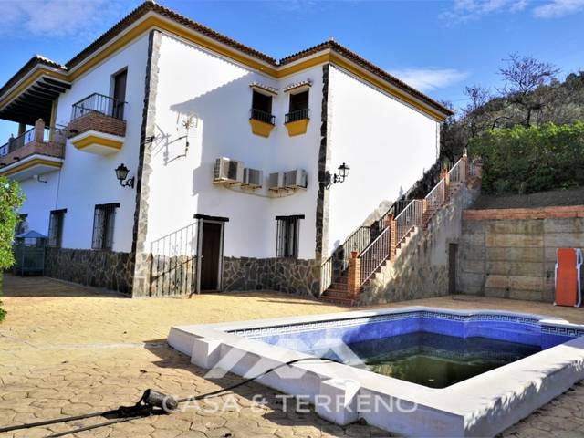 Casa-chalet en Venta en Sayalonga