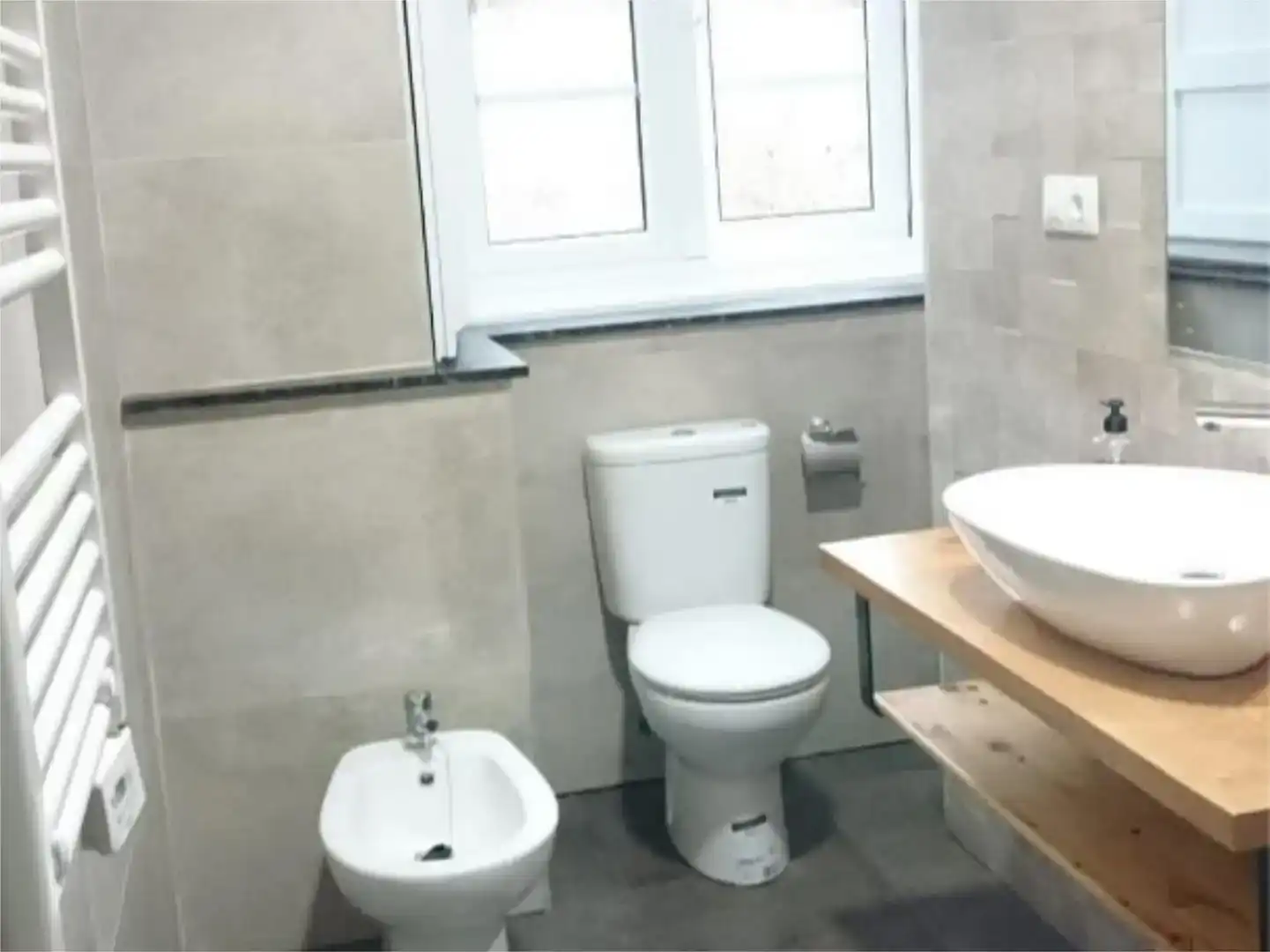 Badezimmer von Wohnung zur Miete in Vegadeo mit Balkon