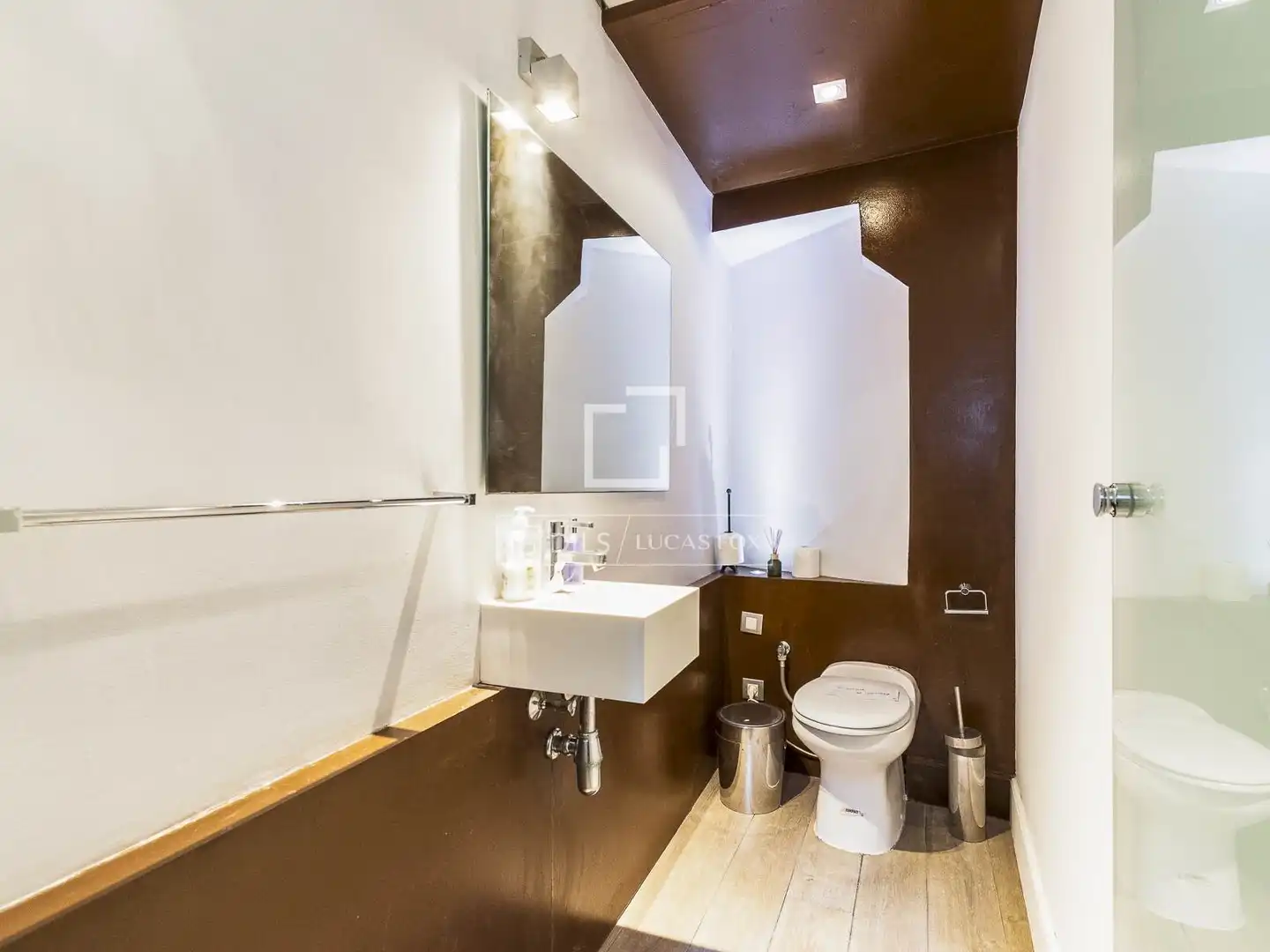 Baño de Piso en venta en Barcelona con Aire acondicionado, Calefacción y Terraza