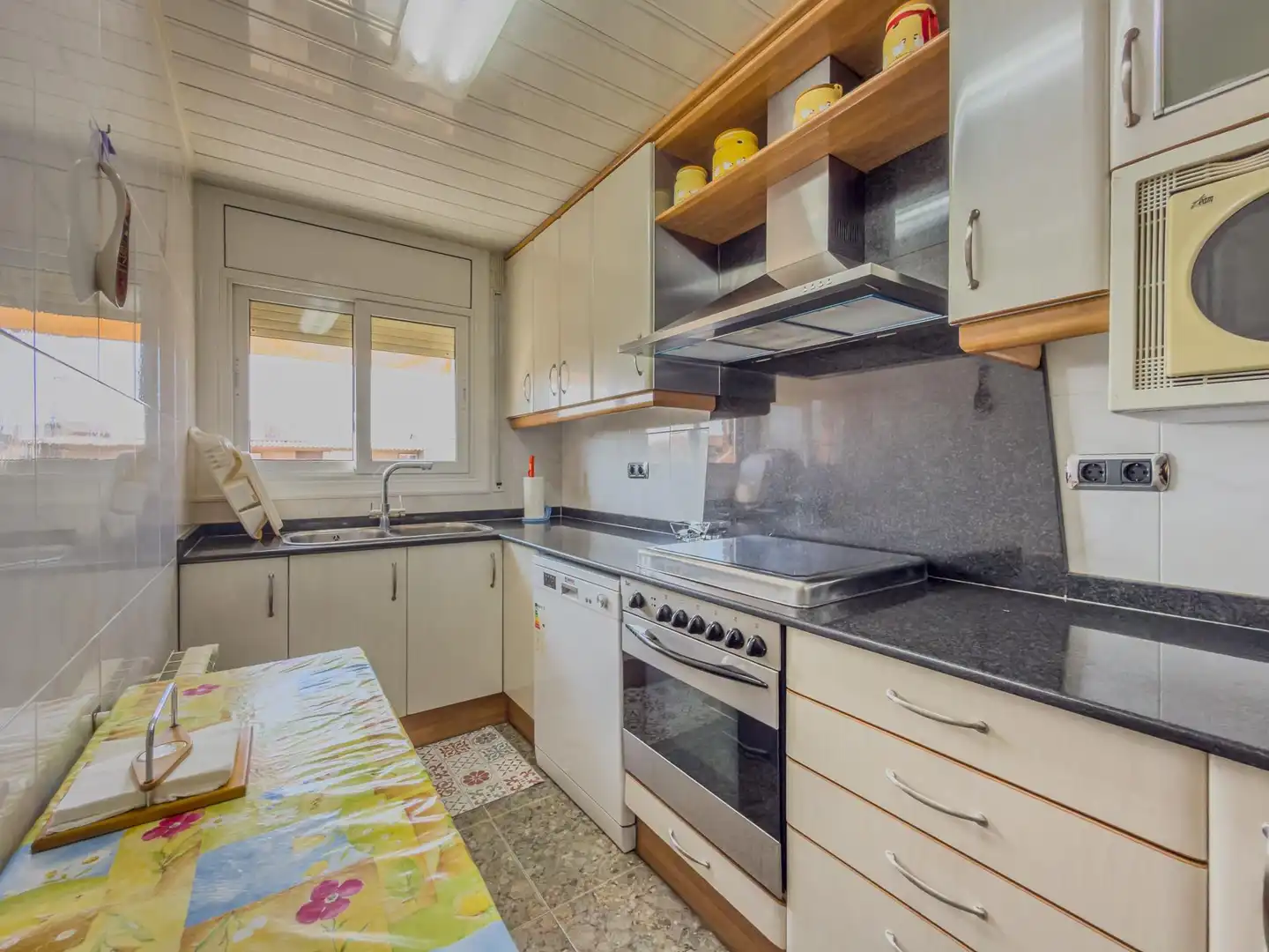 Küche von Wohnung zum Verkauf in Terrassa mit Heizung