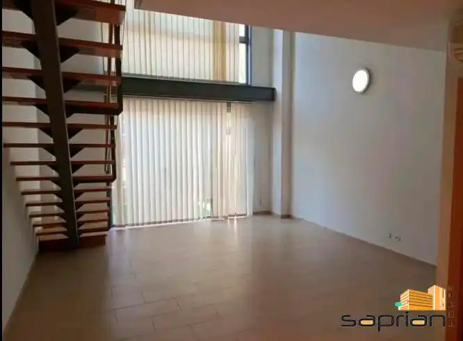 Sala d'estar de Dúplex en venda en Alcorcón amb Aire condicionat i Traster