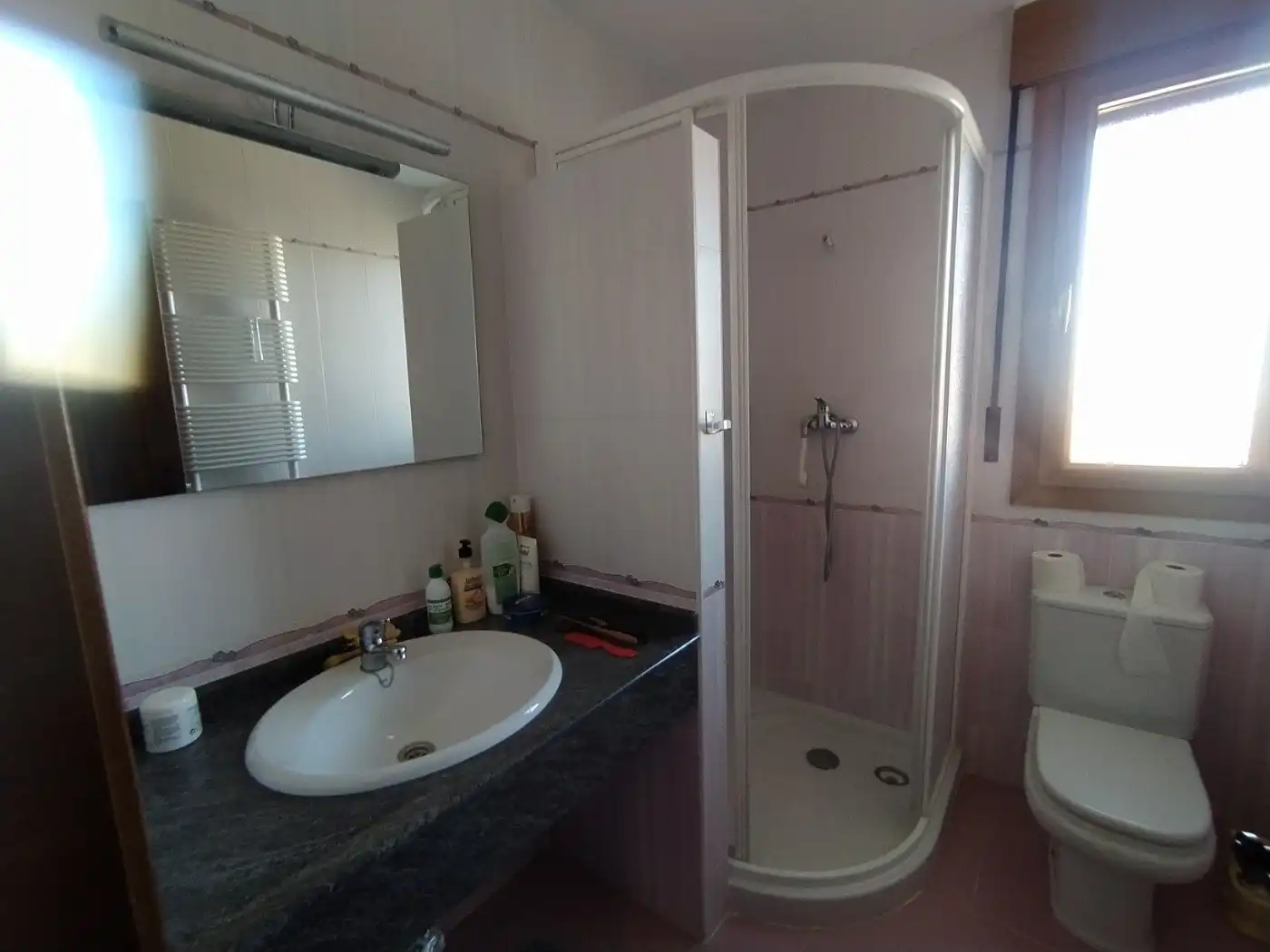 Baño de Casa o chalet en venta en Cozuelos de Fuentidueña con Calefacción, Jardín privado y Piscina