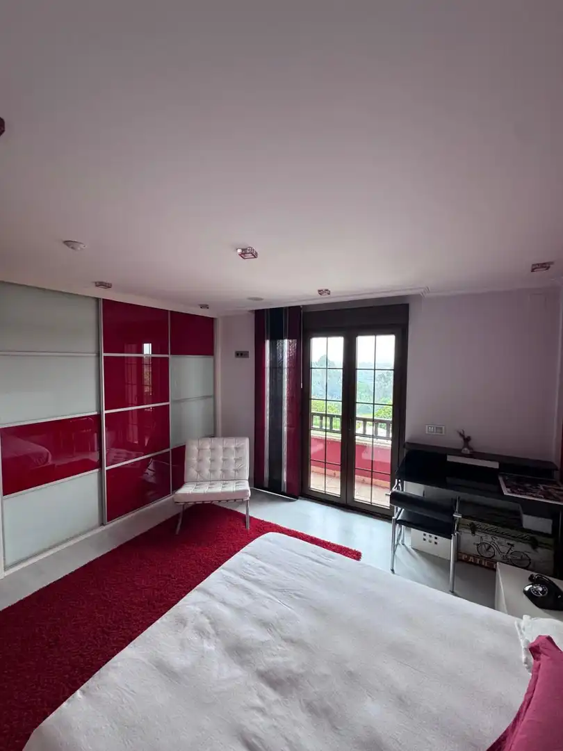 Habitación de Casa o chalet en venta en Gijón  con Calefacción, Terraza y Trastero