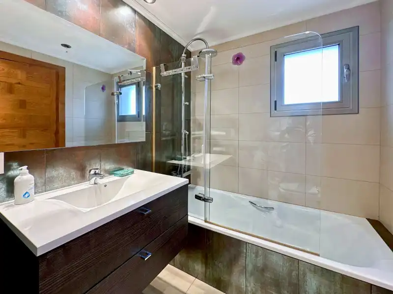 Bathroom of Houses for sale in Vilajuïga  with Air Conditioner, Heating and Terrace
