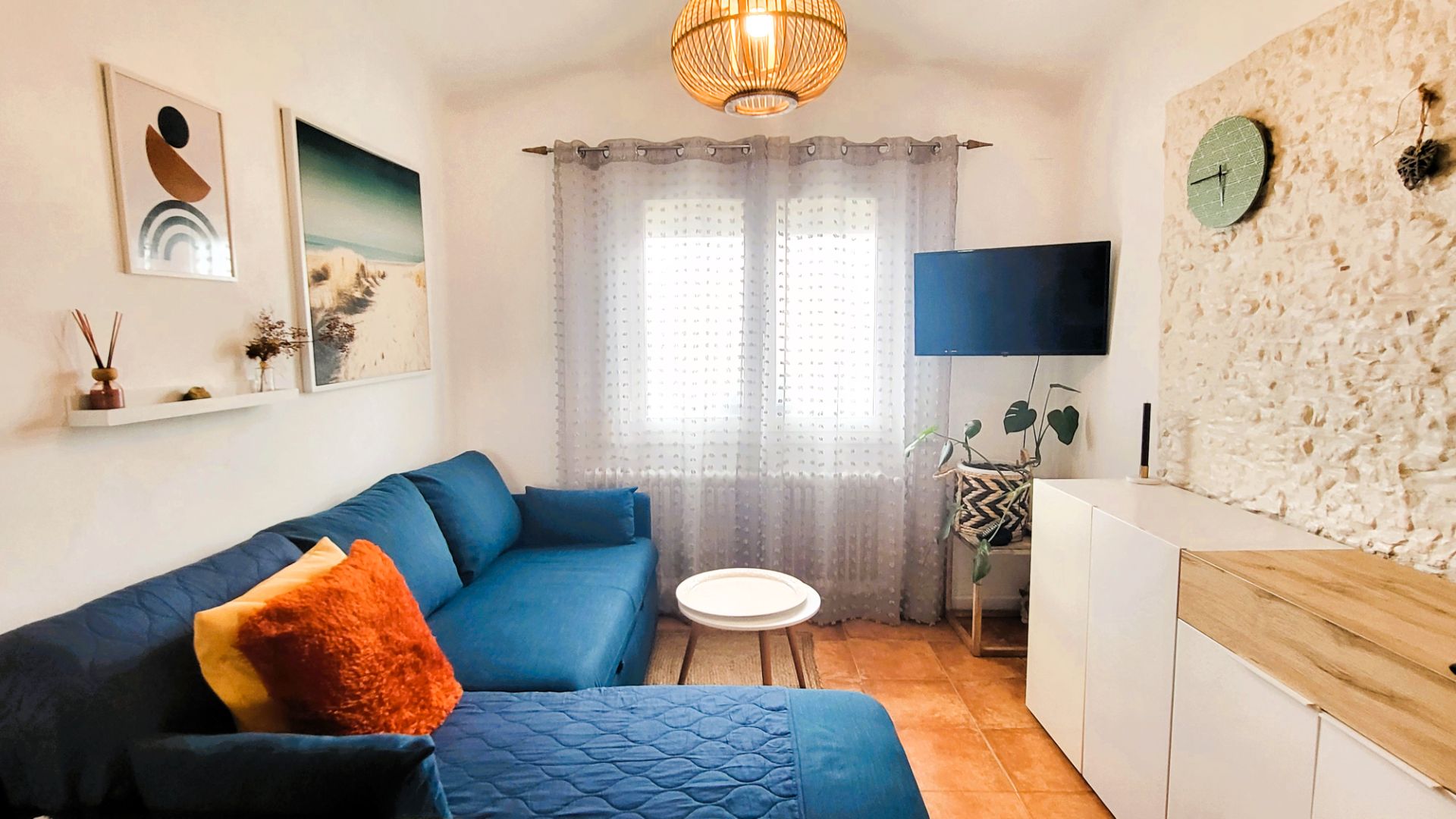 Living room of Single-family semi-detached for sale in Banyoles  with Heating, Terrace and Storage room