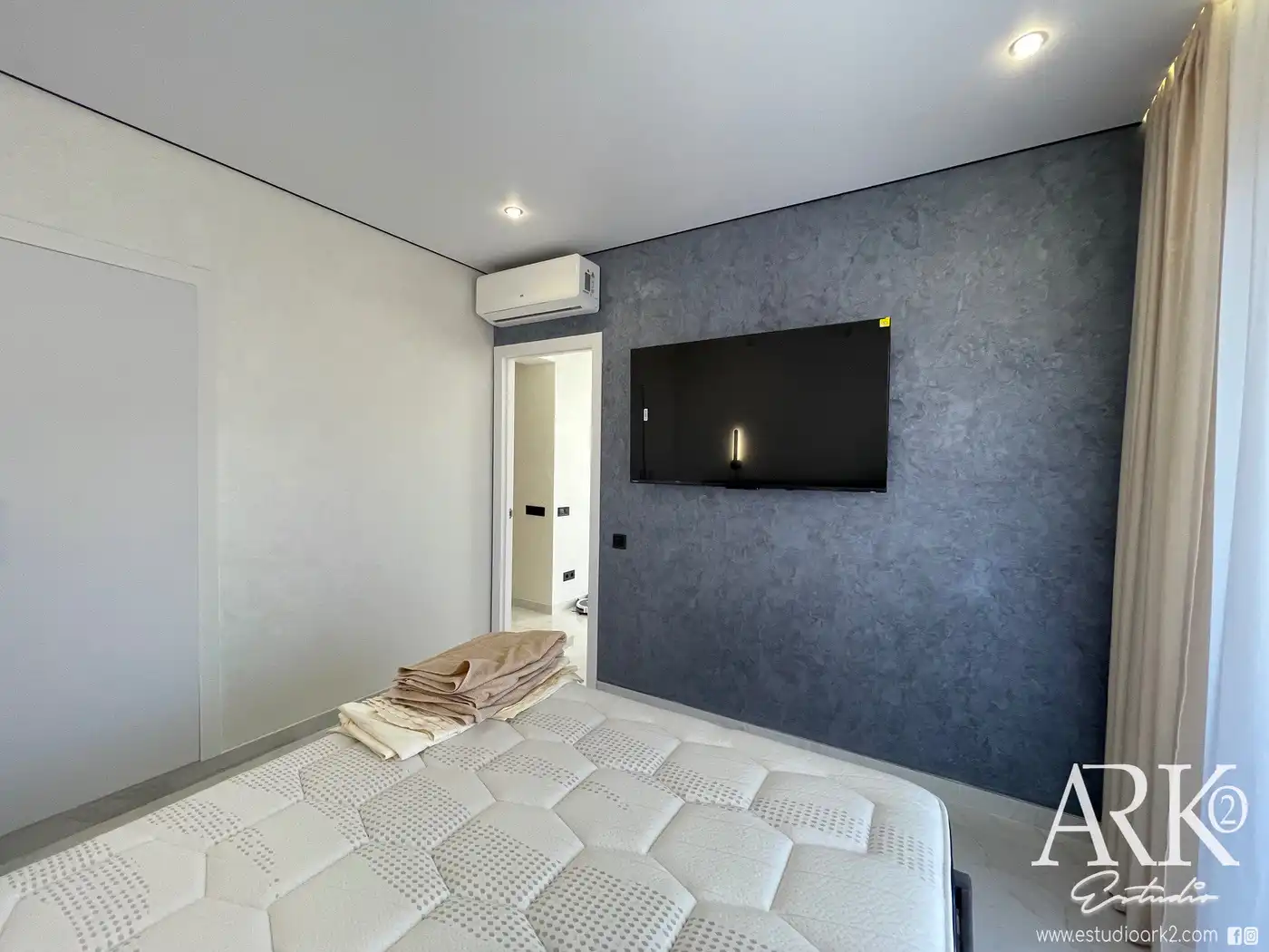 Bedroom of Apartments for sale in Gandia  with Air Conditioner, Terrace and Furnished