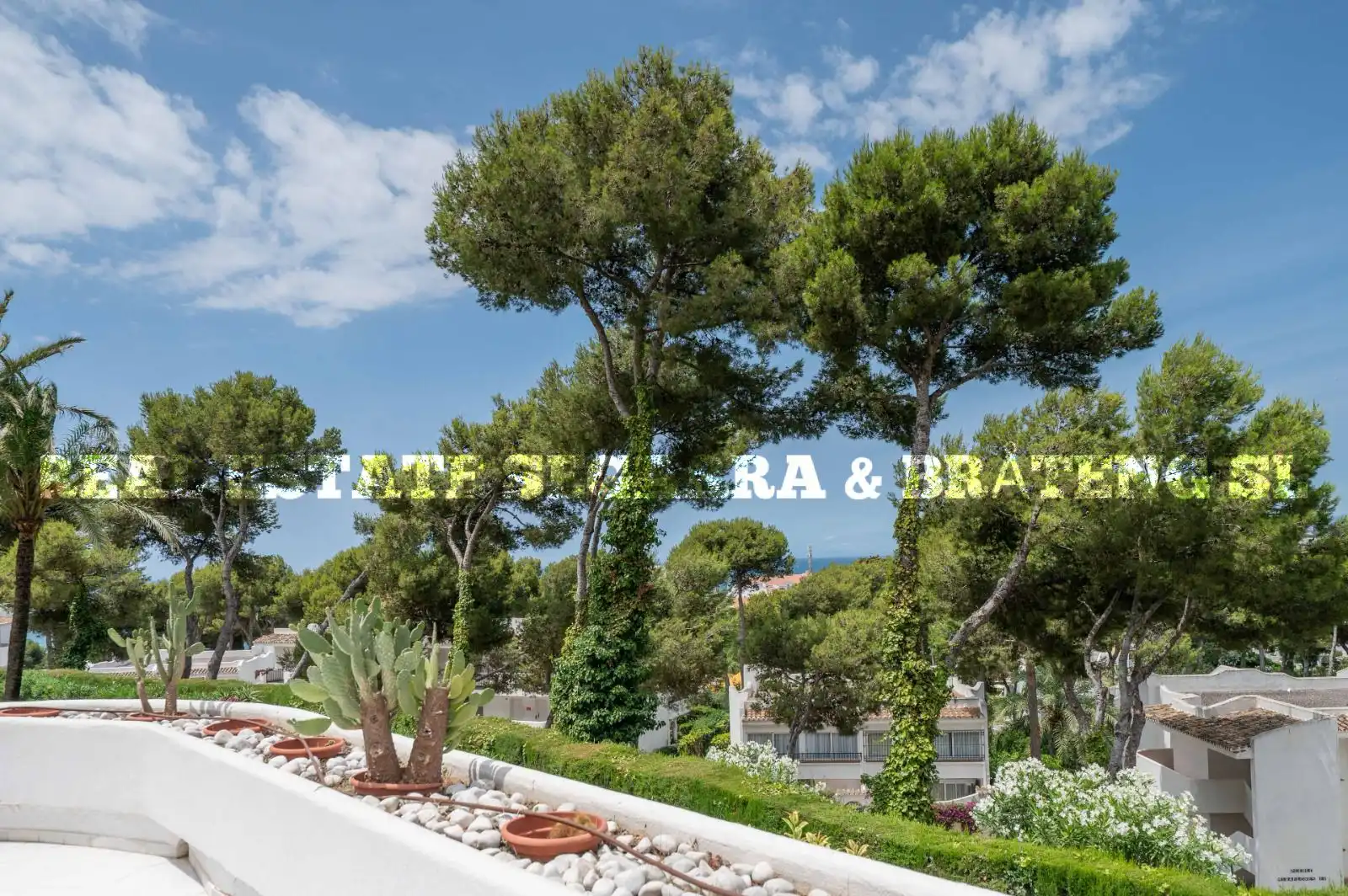 Vista exterior de Apartament en venda en Mijas amb Aire condicionat, Terrassa i Moblat