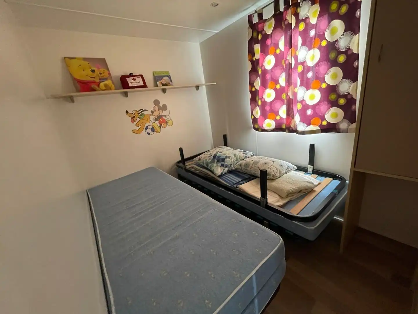 Dormitori de Casa o xalet en venda en Sierra de Fuentes amb Parquet