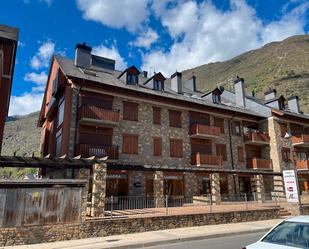 Vista exterior de Apartament en venda en Esterri d'Àneu amb Balcó