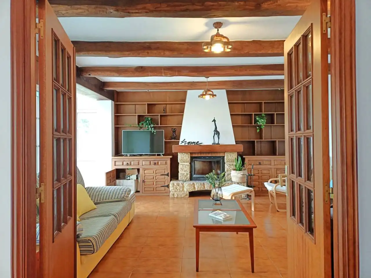 Sala de estar de Casa o chalet en venta en Oleiros con Calefacción