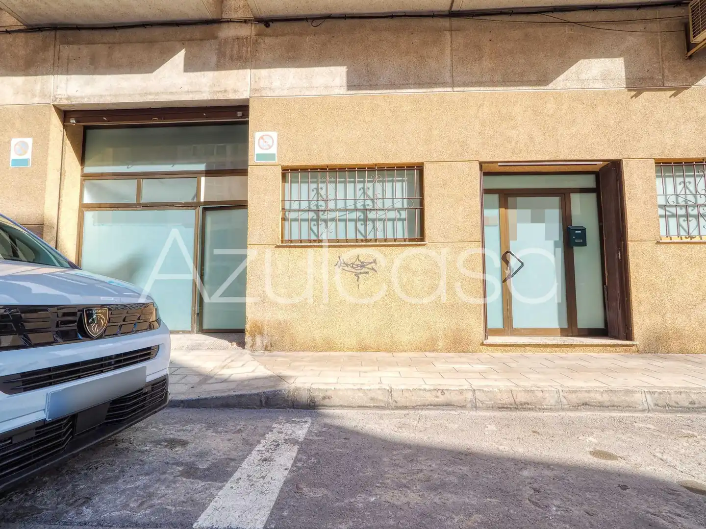Exterior view of Commercial properties for sale in Alicante / Alacant  with Air Conditioner