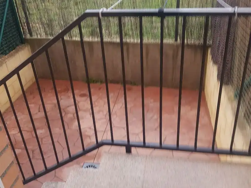 Terraza de Casa o chalet de alquiler en Valverde de la Virgen con Calefacción, Jardín privado y Terraza