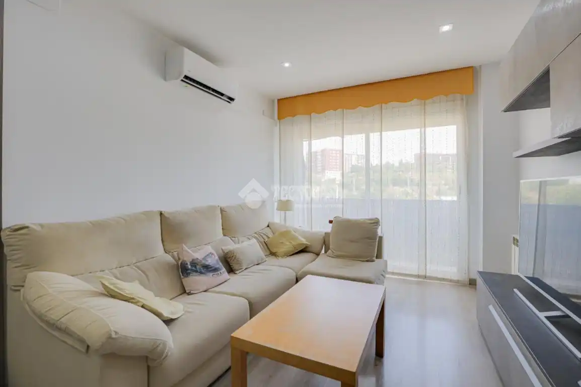 Sala de estar de Piso en venta en Granollers con Aire acondicionado, Calefacción y Parquet