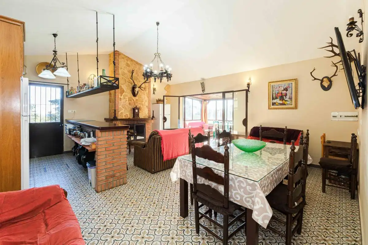 Comedor de Finca rústica en venta en Aracena con Aire acondicionado, Calefacción y Jardín privado