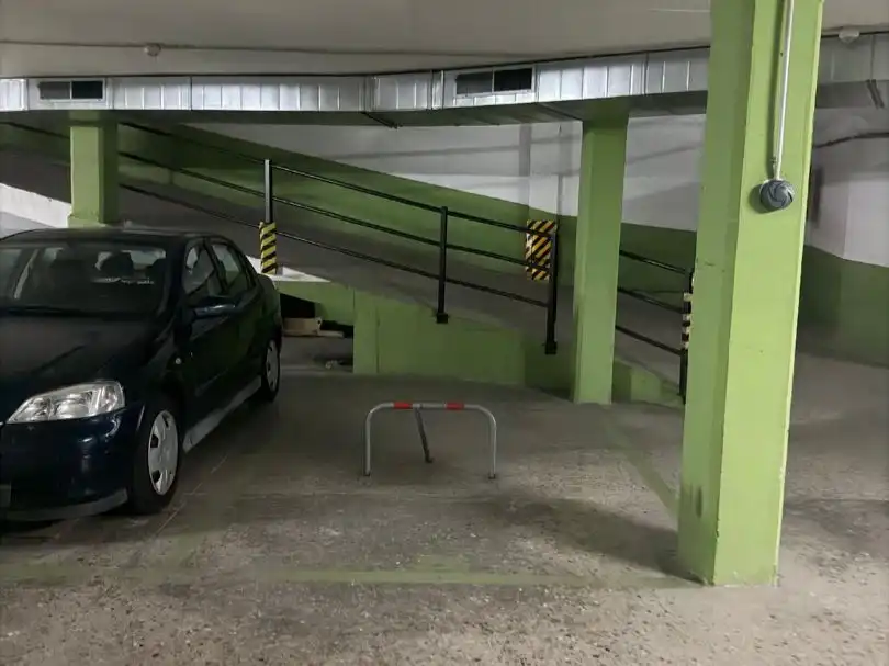 Parkplatz von Garage zum Verkauf in Esplugues de Llobregat mit Alarm