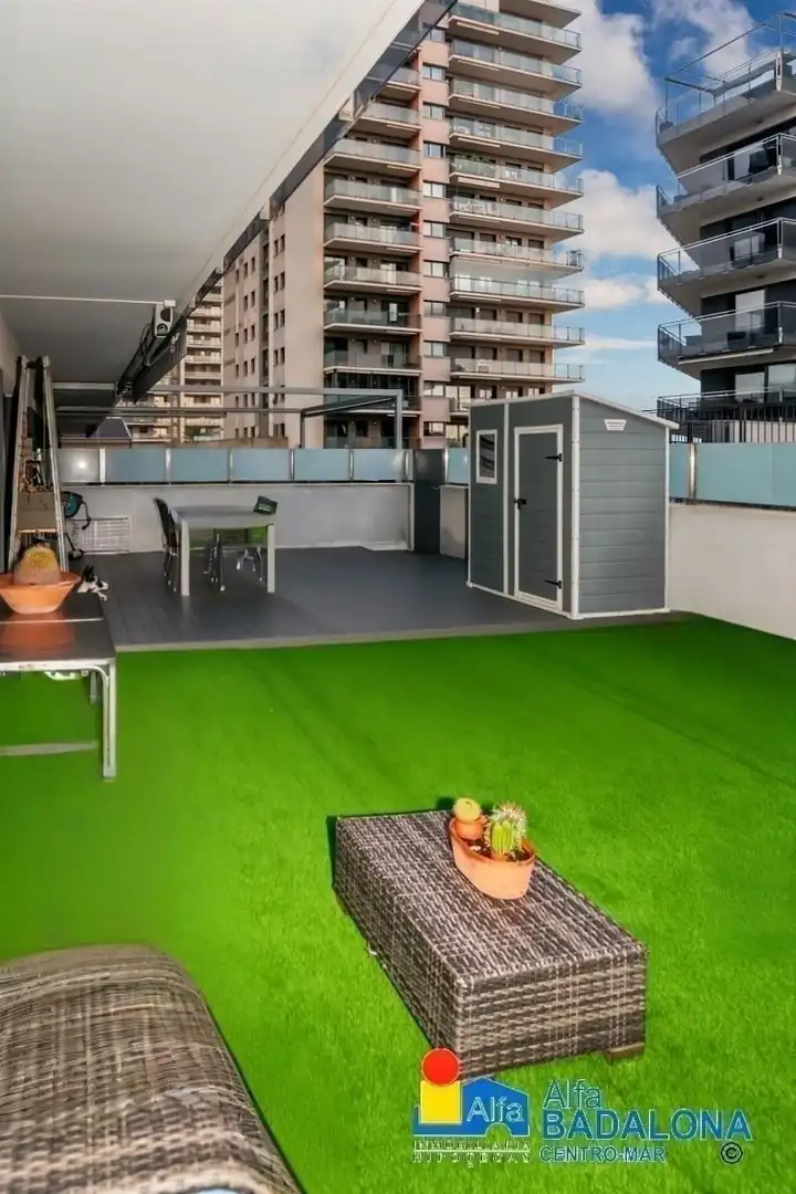 Terraza de Piso en venta en Badalona con Aire acondicionado, Calefacción y Jardín privado