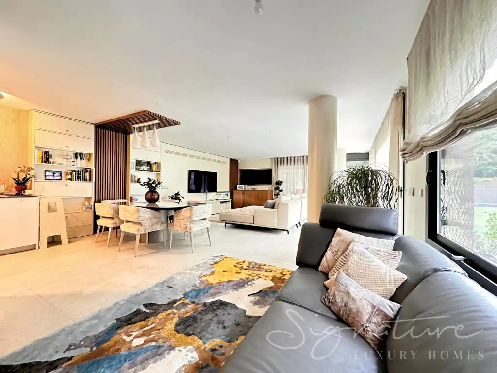 Sala de estar de Casa o chalet de alquiler en Sant Cugat del Vallès con Aire acondicionado, Calefacción y Jardín privado