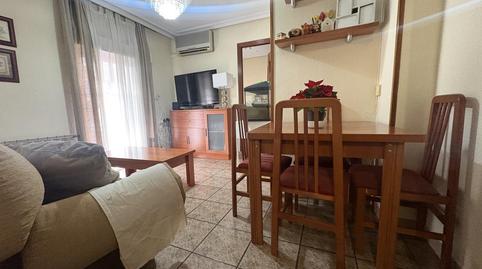 Foto 2 de Piso en venta en Miguel de la Roca, Entrevías, Madrid