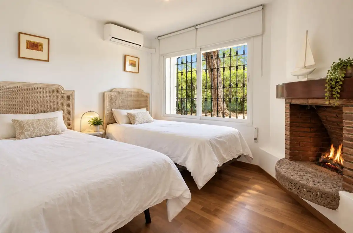 Chalet con piscina en venta en Elviria - Cabopino, imagen 7