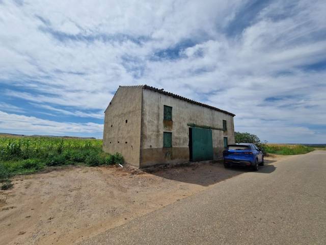 Terreno en Venta en  Finca Rehacios Angostos, puerta en Riolobos