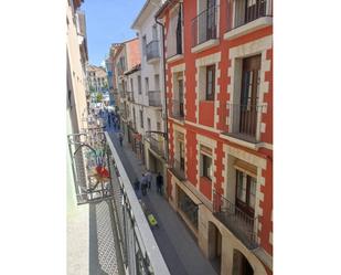 Vista exterior de Loft en venda en Olot amb Balcó