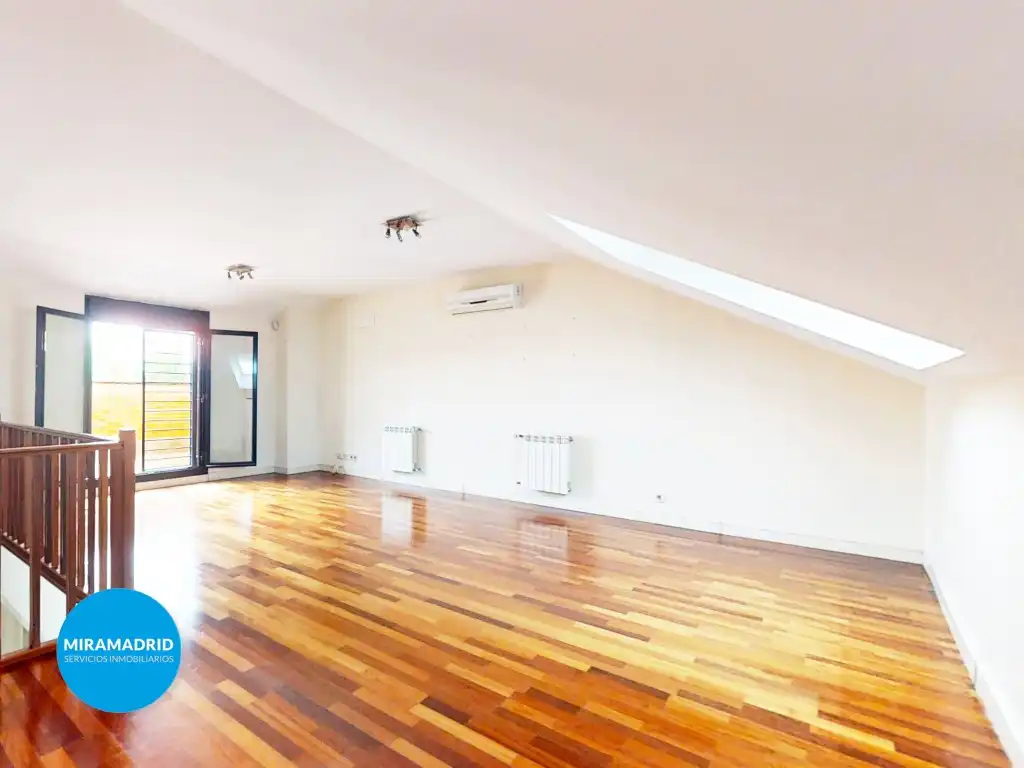 Casa adosada en venta en Paracuellos de Jarama con Aire acondicionado