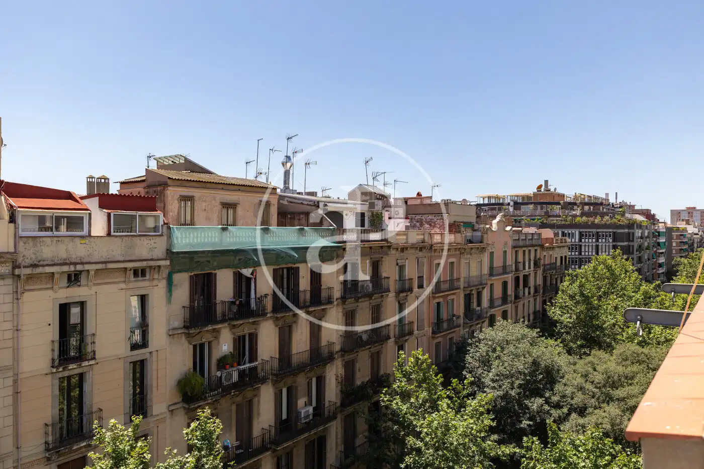 Vista exterior de Pis en venda en Barcelona amb Aire condicionat, Calefacció i Terrassa