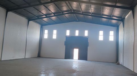 Foto 4 von Fabrikhallen zur Miete in Centro - Doña Mercedes, Dos Hermanas