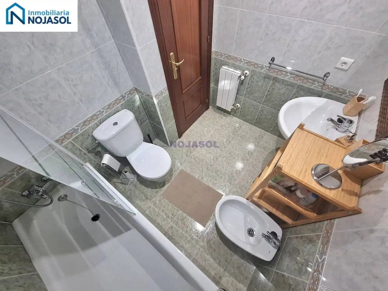 Baño de Apartamento de alquiler en Noja con Calefacción, Terraza y Amueblado