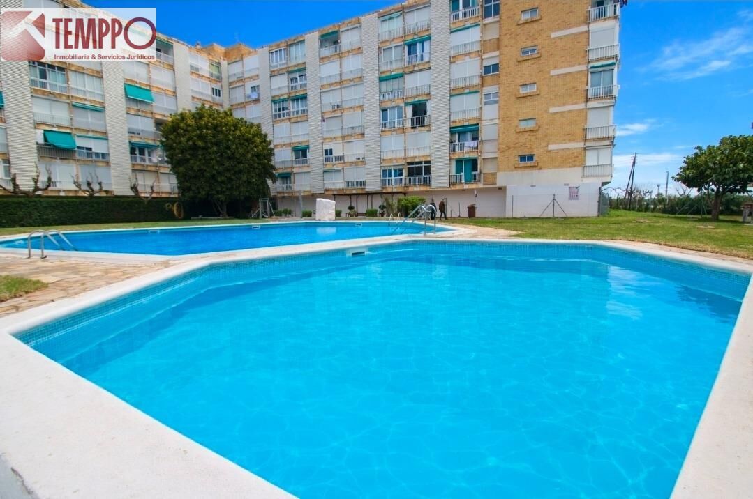 Estudio en venta en Carrer JOAQUIM SERRA, La Pineda